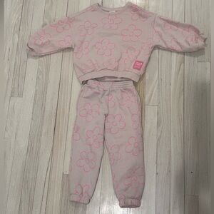 Kids Zara Light Pink Floral Sweatshirt and Joggers Size 5